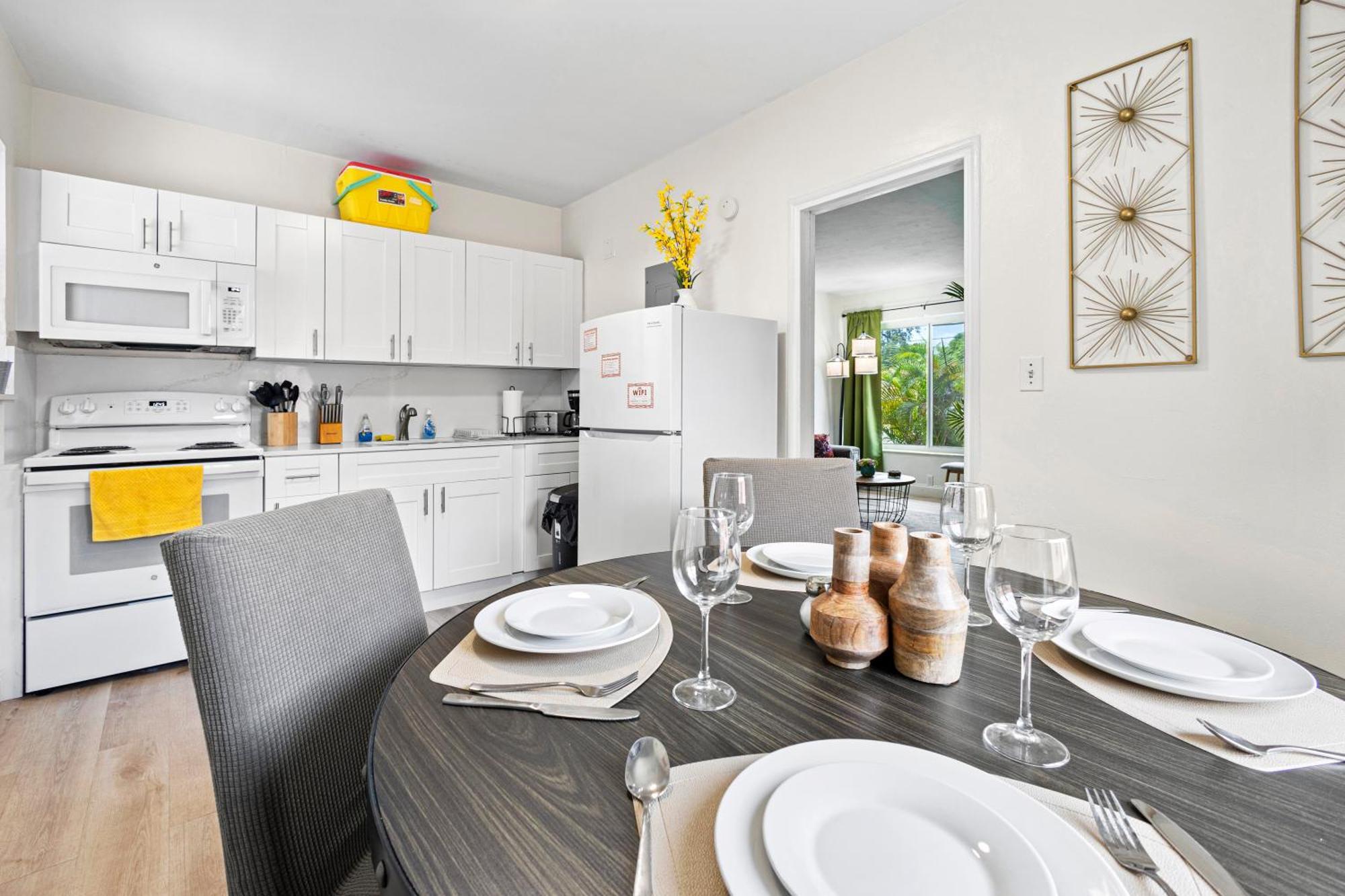 Enchanting Cozy Apartment 10 Min Away From Airport, Calle 8, Brickell, Coral Gables, The Beach And More! Miami Eksteriør bilde